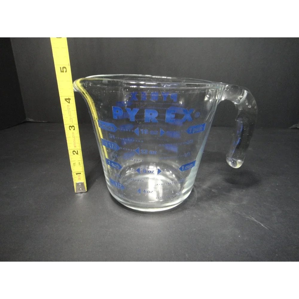 Vintage Pyrex 2 Cup Glass Measuring Cup Blue Lettering 16 oz 500 ml USA Made EUC